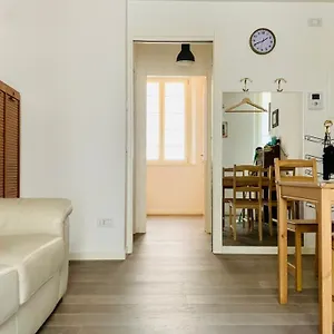 Bocconi-navigli 10 Apartment