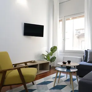 2 Design In Piazza San Marco Milano
