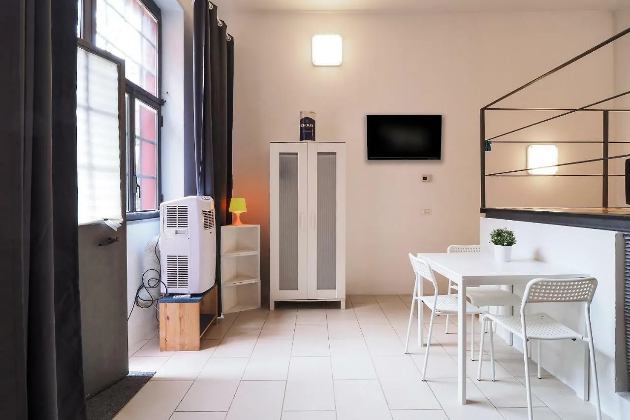 Appartamento PrimoPiano - Acerenza Flat Milano Italia
